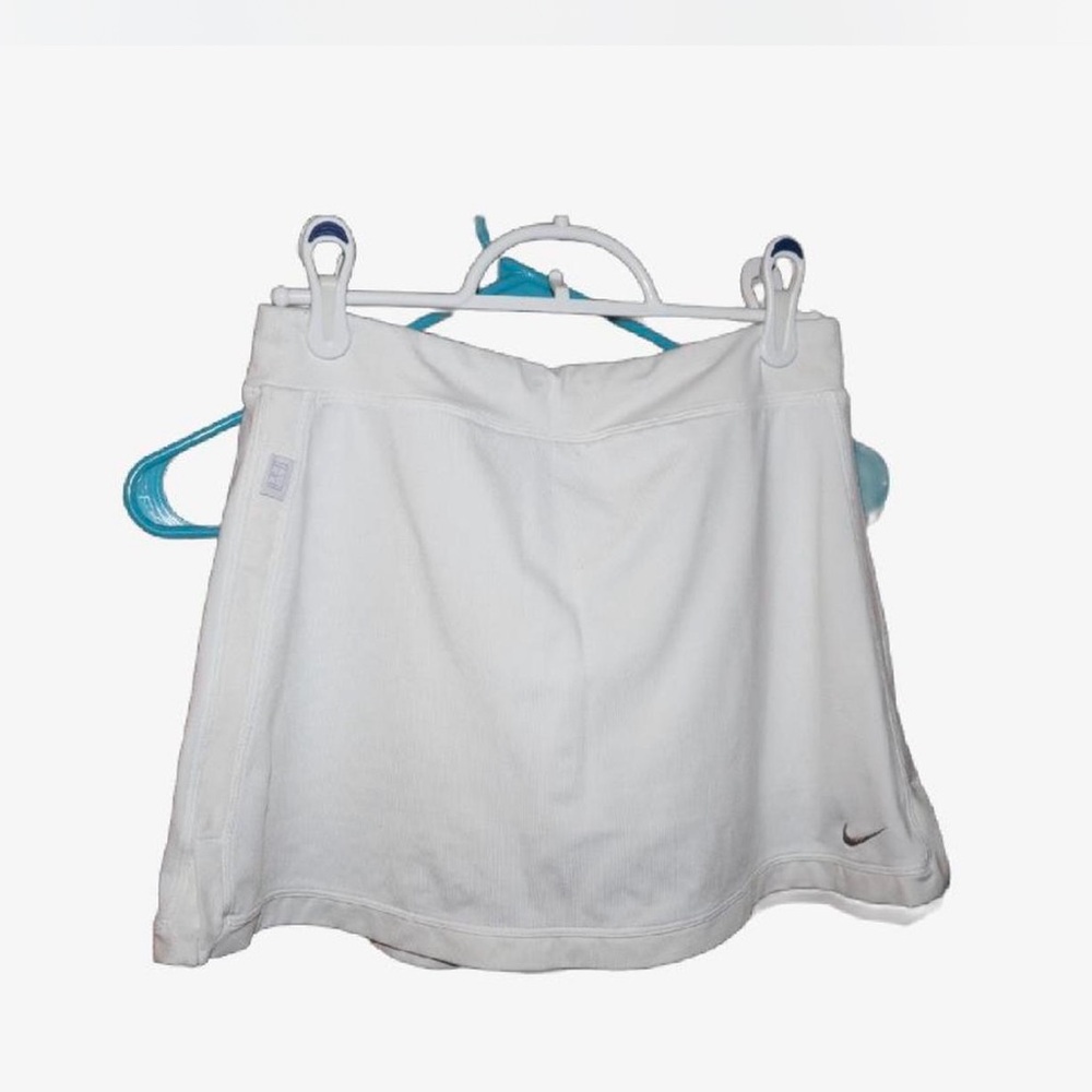 White Nike tennis skirt